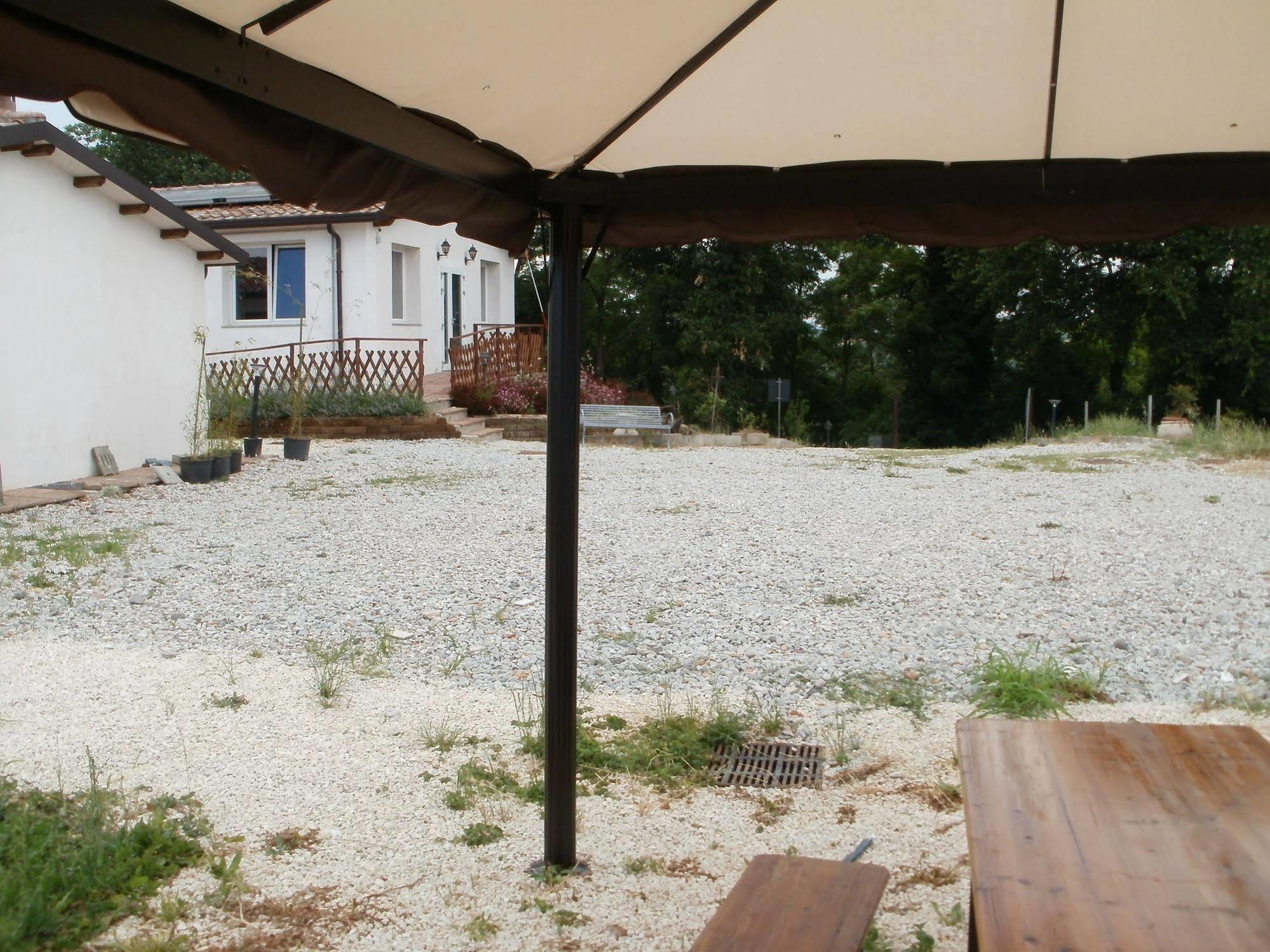 Agriturismo La Gironda Кастрокаро Терме Екстериор снимка